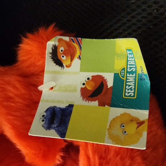 Sesame Street Elmo doll - Picture 2 of 4